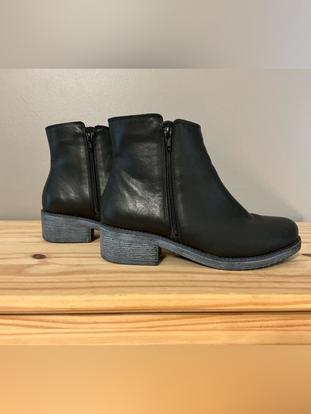 Naot Black Lined Leather Ankle Boots with Side Zippers